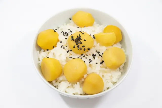 腎虚に良い食べ物の例 栗ご飯