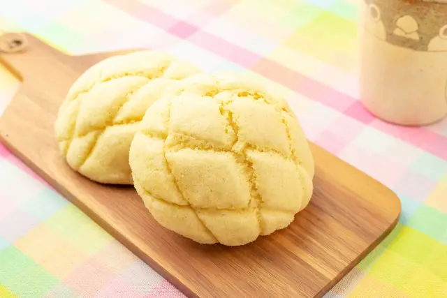 瘀血(おけつ)と食事の関係を説明する甘い菓子パン